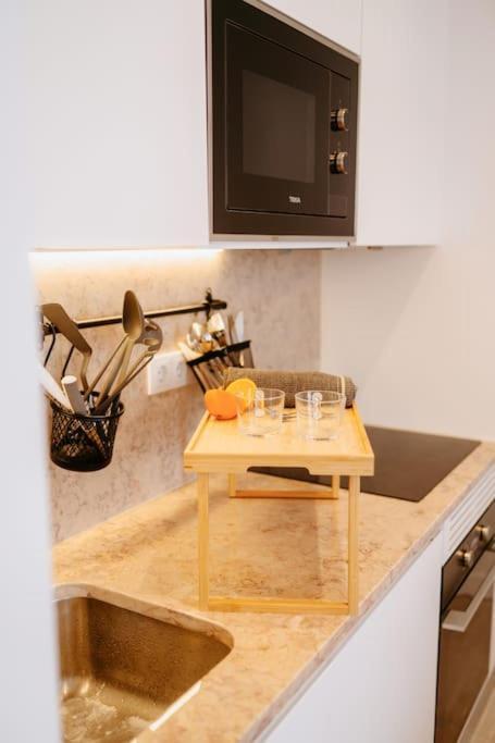 Lisbon Orange House - Beautiful Two-Bedroom Apartment 1D Екстериор снимка